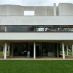 ヴィラ・サヴォアが変えた住宅の未来|ル・コルビュジエが示した近代建築の5原則とは
